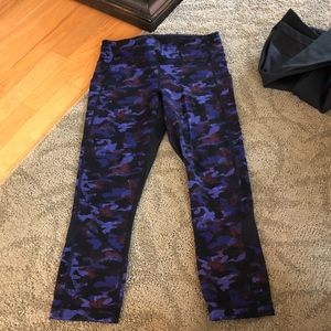 Lululemon Size 6 Luxtreme Printed Leggings Great!
